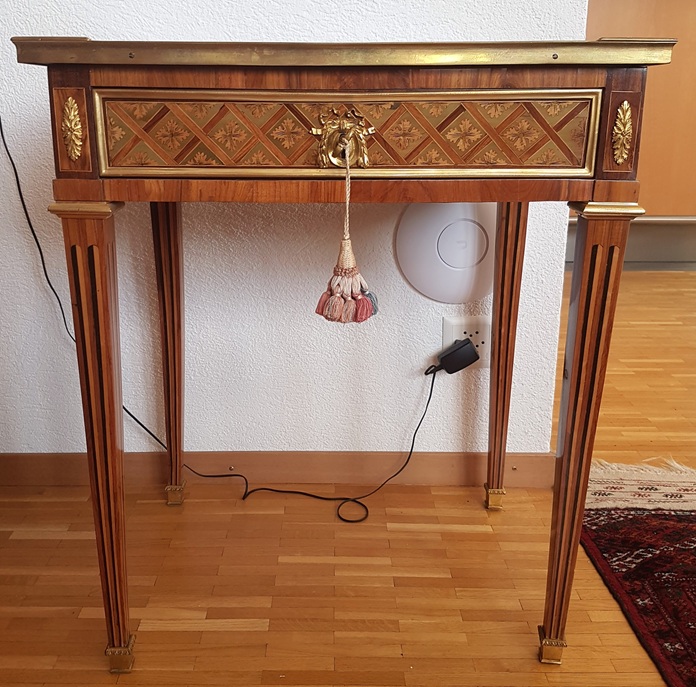 Table à écrire Louis XVI, Lacroix, 18e Table à écrire Louis XVI, Lacroix, 18e